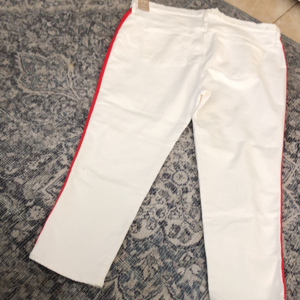 Jeans - Picture 3 of 3